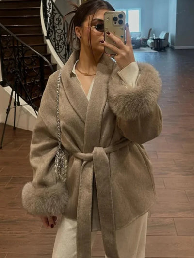 LÉNA – Veste Ceinturée Douce